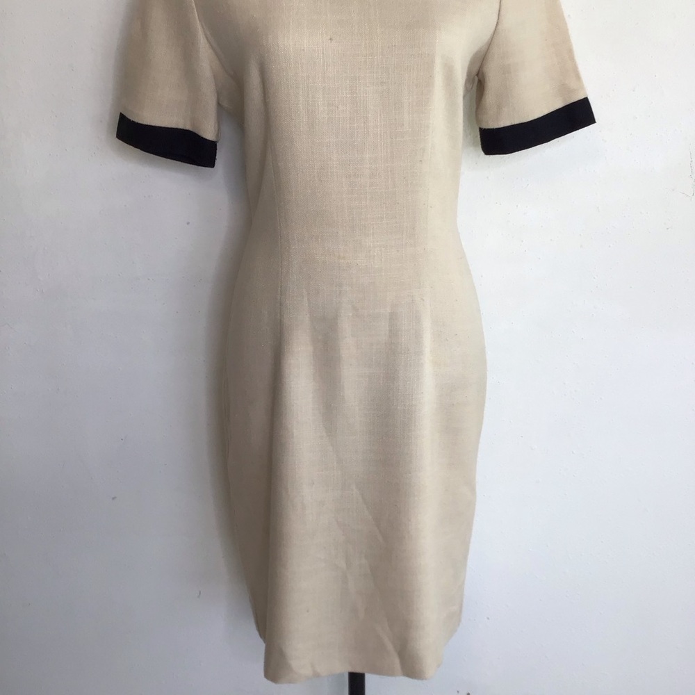 Jacqueline Ferrar Vintage Women Cream Black Trim Sheath Dress Square Neck 4 - Picture 5 of 11